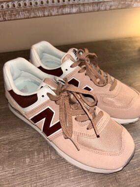 New Balance 574 Sneakers Size 6.5